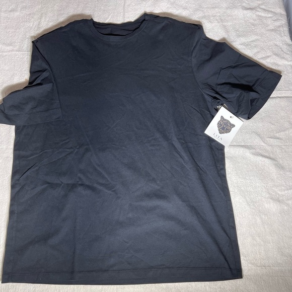 New Lita by Ciara‎ black  boxy T-shirt NWT retails for $68. - Picture 1 of 4